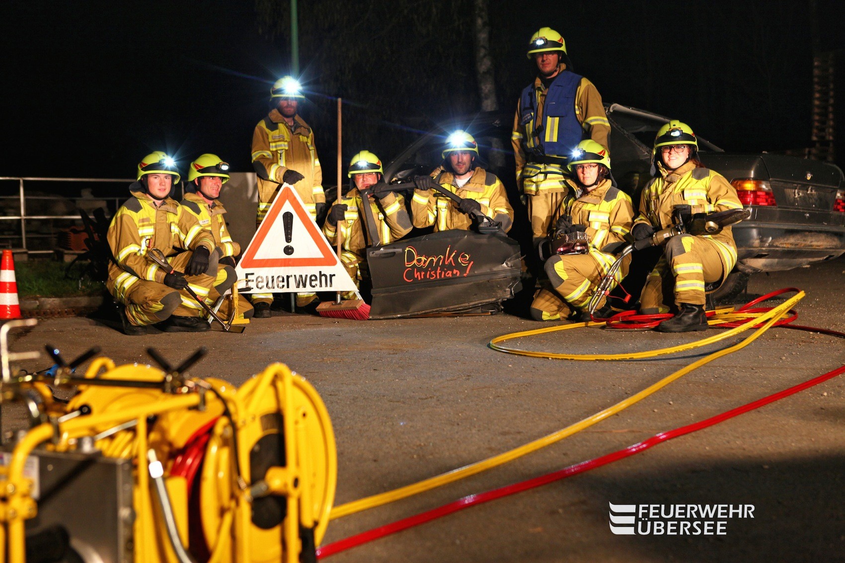 Feuerwehr Übersee Dankesfoto für KFZ Maier